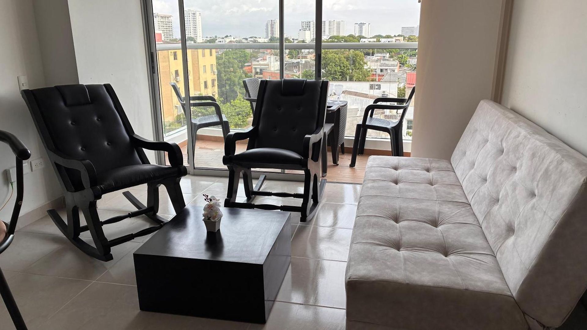 Cerca Al Aeropuerto Apartamento *